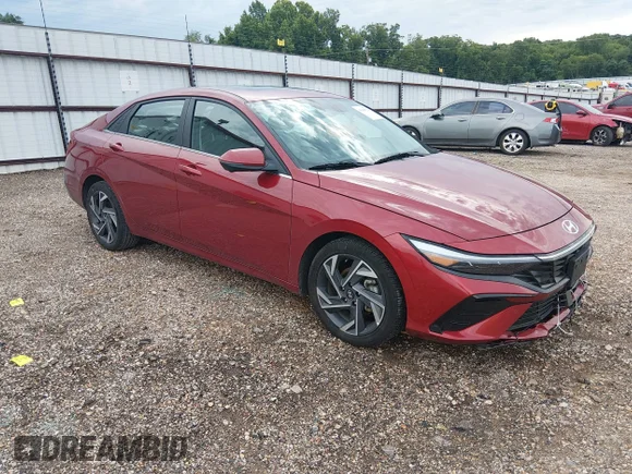 ✅ 2024 Hyundai Elantra Limited • VIN: KMHLP4DG3RU776101 • Lot: 45456774. Wystawiony na IAAI z przebiegiem 62 520 mil. Bezpłatny archiwum sprzedaży aukcyjnych z USA i szczegółowy raport historii pojazdu na DreamBid. Zdjęcie 1.