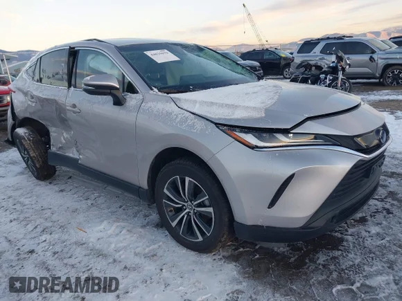 ✅ 2024 Toyota Venza XLE • VIN: JTEAAAAH6RJ184858 • Lot: 44025659. Wystawiony na IAAI z przebiegiem 23 378 mil. Bezpłatny archiwum sprzedaży aukcyjnych z USA i szczegółowy raport historii pojazdu na DreamBid. Zdjęcie 1.