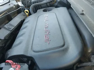 ✅ 2020 Jeep Renegade Latitude • VIN: ZACNJABB5LPL93402 • Lot: 42071621. Wystawiony na IAAI z przebiegiem 73 789 mil. Bezpłatny archiwum sprzedaży aukcyjnych z USA i szczegółowy raport historii pojazdu na DreamBid. Zdjęcie 19.