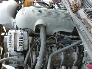 2006 Chevrolet Silverado 1500 LT2 z VIN 2GCEC19T861121260, wystawiony jako IAAI lot #42660747 z przebiegiem Nie podano mil oraz . Historia ofert i sprzedaży dostępna na DreamBid. Obrazek 12.