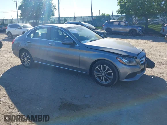 ✅ 2016 Mercedes-Benz C 300 • VIN: 55SWF4KBXGU115598 • Лот: 45072238. Опубліковано раніше на IAAI з пробігом 153 220 миль. Безкоштовний доступ до архіву аукціонних продажів зі США та докладний звіт про історію автомобіля на DreamBid. Зображення 1.