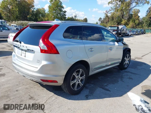 ✅ 2014 Volvo XC60 R-Design Premier Plus • VIN: YV4902DZ0E2549881 • Лот: 43464532. Опубліковано раніше на IAAI з пробігом 136 813 миль. Безкоштовний доступ до архіву аукціонних продажів зі США та докладний звіт про історію автомобіля на DreamBid. Зображення 4.