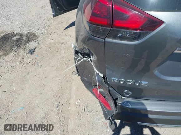 ✅ 2020 Nissan Rogue SL • VIN: 5N1AT2MT4LC815618 • Lot: 45272777. Listed on IAAI with 38,595 mi. Free auction sales archive from the USA and detailed vehicle history report at DreamBid. Image 6.