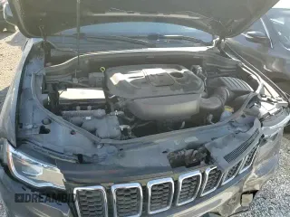 ✅ 2019 Jeep Grand Cherokee Laredo E • VIN: 1C4RJFAG7KC709271 • Lot: 80030235. Listed on Copart with 40,897 mi. Free auction sales archive from the USA and detailed vehicle history report at DreamBid. Image 14.