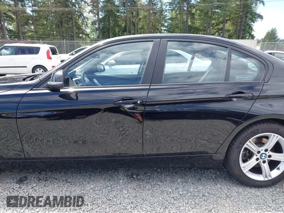 ✅ 2013 BMW 3 Series 328i • VIN: WBA3C1G57DNR45383 • Lot: 45426752. Wystawiony na IAAI z przebiegiem 87 842 mil. Bezpłatny archiwum sprzedaży aukcyjnych z USA i szczegółowy raport historii pojazdu na DreamBid. Zdjęcie 6.