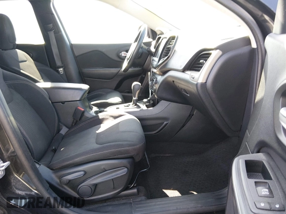 ✅ 2016 Jeep Cherokee Latitude • VIN: 1C4PJMCB5GW214151 • Lot: 44910490. Wystawiony na IAAI z przebiegiem 108 206 mil. Bezpłatny archiwum sprzedaży aukcyjnych z USA i szczegółowy raport historii pojazdu na DreamBid. Zdjęcie 5.