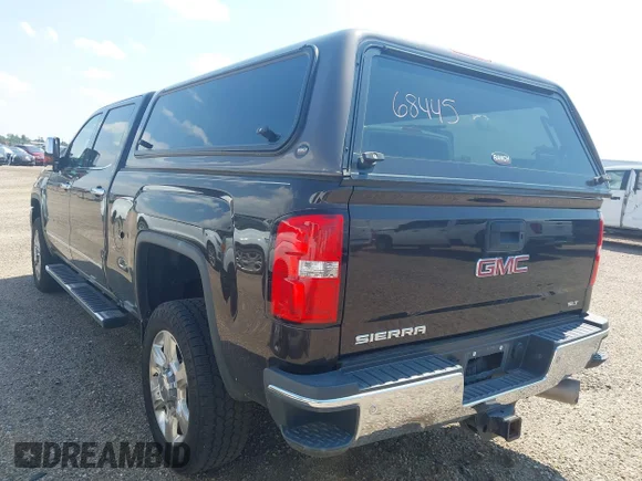 ✅ 2019 GMC Sierra 2500HD SLT • VIN: 1GT12REYXKF103489 • Lot: 44968445. Wystawiony na IAAI z przebiegiem 127 264 mil. Bezpłatny archiwum sprzedaży aukcyjnych z USA i szczegółowy raport historii pojazdu na DreamBid. Zdjęcie 3.