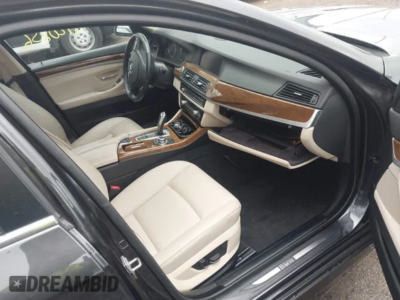 ✅ 2011 BMW 5 Series 550i xDrive • VIN: WBAFU9C54BC785230 • Lot: 44120856. Listed on IAAI with 118,672 mi. Free auction sales archive from the USA and detailed vehicle history report at DreamBid. Image 5.