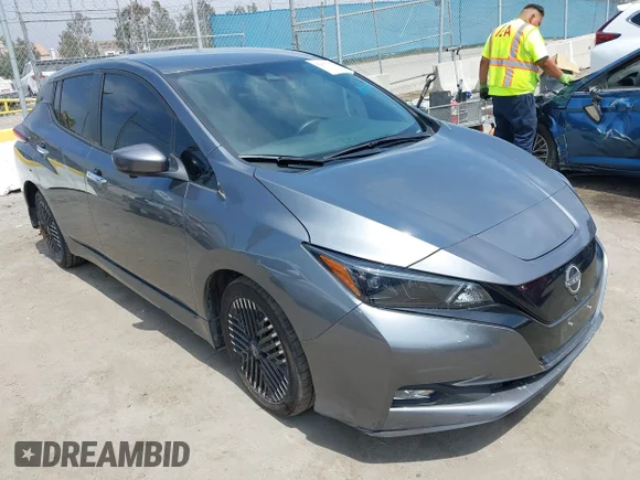 ✅ 2024 Nissan LEAF SV Plus • VIN: 1N4CZ1CV4RC551792 • Lot: 42033095. Wystawiony na IAAI z przebiegiem 22 231 mil. Bezpłatny archiwum sprzedaży aukcyjnych z USA i szczegółowy raport historii pojazdu na DreamBid. Zdjęcie 1.