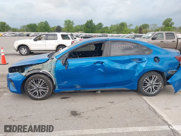 ✅ 2023 Kia Forte GT-Line • VIN: 3KPF54AD3PE610741 • Lot: 45142770. Listed on IAAI with 32,172 mi. Free auction sales archive from the USA and detailed vehicle history report at DreamBid. Image 6.