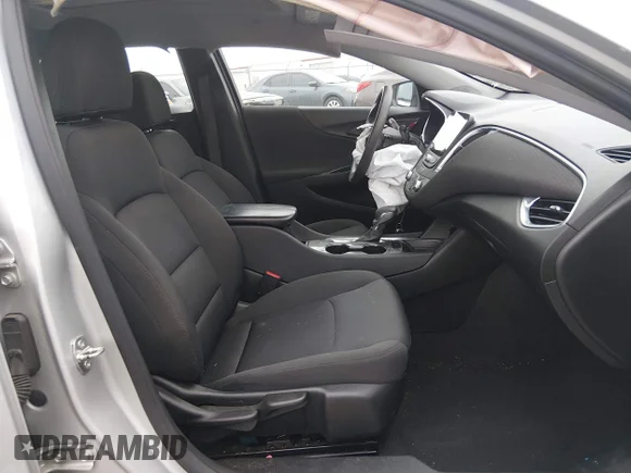 ✅ 2021 Chevrolet Malibu LT • VIN: 1G1ZD5ST5MF007800 • Lot: 45029645. Wystawiony na IAAI z przebiegiem 107 933 mil. Bezpłatny archiwum sprzedaży aukcyjnych z USA i szczegółowy raport historii pojazdu na DreamBid. Zdjęcie 5.