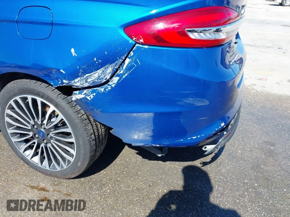 ✅ 2018 Ford Fusion SE • VIN: 3FA6P0HD5JR201543 • Lot: 44426492. Wystawiony na IAAI z przebiegiem 123 519 mil. Bezpłatny archiwum sprzedaży aukcyjnych z USA i szczegółowy raport historii pojazdu na DreamBid. Zdjęcie 6.