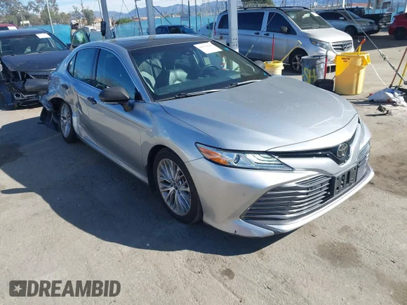 ✅ 2018 Toyota Camry SE • VIN: 4T1B11HK4JU026902 • Лот: 44552119. Опубликован ранее на IAAI с пробегом 50 770 миль. Бесплатный доступ к архиву аукционных продаж из США и подробный отчёт об истории автомобиля на DreamBid. Изображение 1.