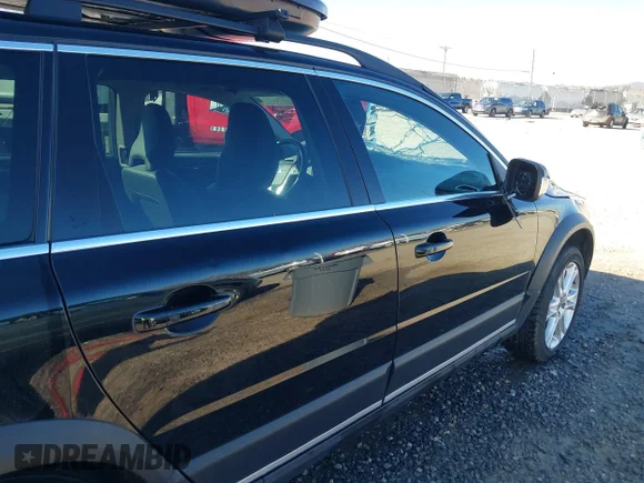 ✅ 2016 Volvo XC70 T5 Premier • VIN: YV4612NK3G1269124 • Lot: 41641877. Wystawiony na IAAI z przebiegiem 120 526 mil. Bezpłatny archiwum sprzedaży aukcyjnych z USA i szczegółowy raport historii pojazdu na DreamBid. Zdjęcie 6.