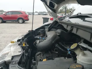 ✅ 2017 Ford Transit XL • VIN: 1FBZX2YM4HKA47297 • Lot: 43809162. Wystawiony na IAAI z przebiegiem 134 344 mil. Bezpłatny archiwum sprzedaży aukcyjnych z USA i szczegółowy raport historii pojazdu na DreamBid. Zdjęcie 19.