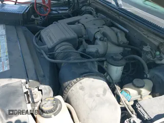 ✅ 2001 Lincoln Navigator • VIN: 5LMEU27A71LJ02425 • Lot: 43166677. Listed on IAAI with Not provided. Free auction sales archive from the USA and detailed vehicle history report at DreamBid. Image 12.