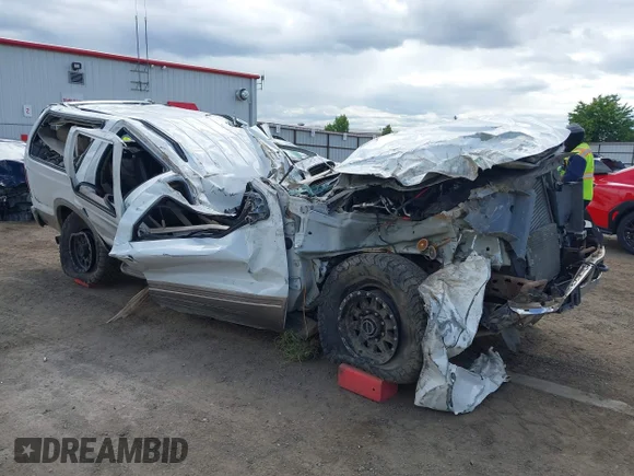 ✅ 2005 Ford Excursion Eddie Bauer • VIN: 1FMSU45P35EB61698 • Lot: 45299038. Wystawiony na IAAI z przebiegiem Nie podano. Bezpłatny archiwum sprzedaży aukcyjnych z USA i szczegółowy raport historii pojazdu na DreamBid. Zdjęcie 1.
