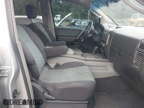 ✅ 2004 Nissan Titan LE • VIN: 1N6AA07B34N563655 • Lot: 45377938. Wystawiony na IAAI z przebiegiem Nie podano. Bezpłatny archiwum sprzedaży aukcyjnych z USA i szczegółowy raport historii pojazdu na DreamBid. Zdjęcie 5.