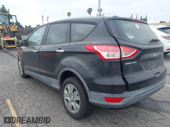 ✅ 2016 Ford Escape S • VIN: 1FMCU0F71GUB84563 • Лот: 42416153. Опубліковано раніше на IAAI з пробігом Не вказано. Безкоштовний доступ до архіву аукціонних продажів зі США та докладний звіт про історію автомобіля на DreamBid. Зображення 3.
