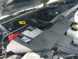 ✅ 2019 BMW i8 • VIN: WBY2Z6C52KVG98174 • Lot: 41994979. Wystawiony na IAAI z przebiegiem 1 187 mil. Bezpłatny archiwum sprzedaży aukcyjnych z USA i szczegółowy raport historii pojazdu na DreamBid. Zdjęcie 19.