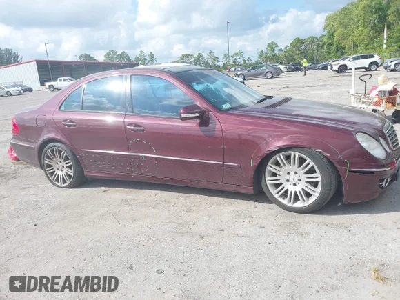 ✅ 2007 Mercedes-Benz E 550 • VIN: WDBUF72X77B018303 • Lot: 43785647. Wystawiony na IAAI z przebiegiem Nie podano. Bezpłatny archiwum sprzedaży aukcyjnych z USA i szczegółowy raport historii pojazdu na DreamBid. Zdjęcie 6.