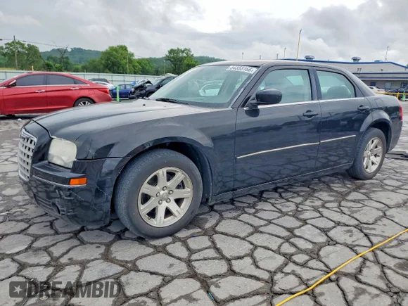 ✅ 2006 Chrysler 300 Touring • VIN: 2C3KA53G56H159200 • Лот: 54353166. Опубликован ранее на Copart с пробегом 111 860 миль. Бесплатный доступ к архиву аукционных продаж из США и подробный отчёт об истории автомобиля на DreamBid. Изображение 1.