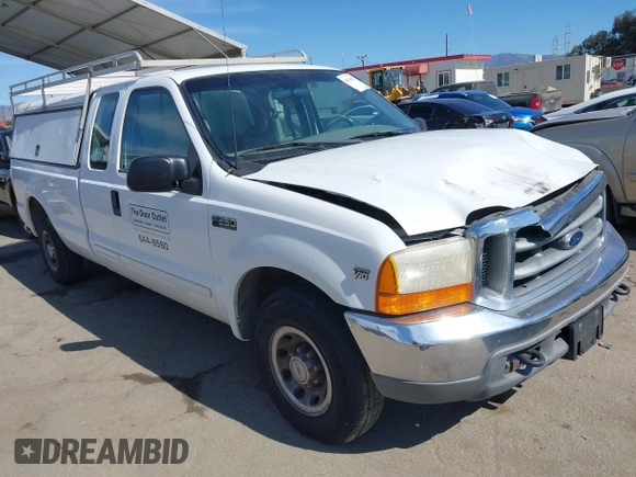 ✅ 2001 Ford F-250 XL • VIN: 1FTNX20S11EA60775 • Lot: 41631692. Wystawiony na IAAI z przebiegiem 151 485 mil. Bezpłatny archiwum sprzedaży aukcyjnych z USA i szczegółowy raport historii pojazdu na DreamBid. Zdjęcie 1.
