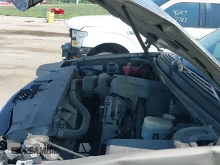 ✅ 2009 Chevrolet Suburban 2LT • VIN: 1GNFK26339R245991 • Lot: 43013552. Listed on IAAI with 215,814 mi. Free auction sales archive from the USA and detailed vehicle history report at DreamBid. Image 21.