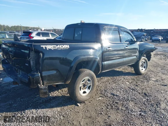 ✅ 2016 Toyota Tacoma TRD Sport • VIN: 5TFCZ5AN6GX033239 • Lot: 43877593. Wystawiony na IAAI z przebiegiem 195 009 mil. Bezpłatny archiwum sprzedaży aukcyjnych z USA i szczegółowy raport historii pojazdu na DreamBid. Zdjęcie 4.