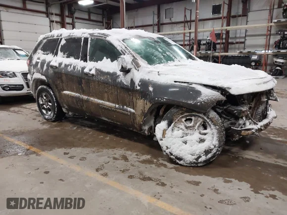 ✅ 2017 Jeep Grand Cherokee Laredo • VIN: 1C4RJFAG8HC889627 • Lot: 44195710. Wystawiony na IAAI z przebiegiem 151 599 mil. Bezpłatny archiwum sprzedaży aukcyjnych z USA i szczegółowy raport historii pojazdu na DreamBid. Zdjęcie 1.