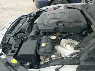 ✅ 2018 Jaguar XE 25t Premium • VIN: SAJAJ4FX2JCP24495 • Lot: 42012542. Wystawiony na IAAI z przebiegiem 97 506 mil. Bezpłatny archiwum sprzedaży aukcyjnych z USA i szczegółowy raport historii pojazdu na DreamBid. Zdjęcie 19.