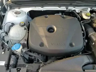 ✅ 2022 Volvo XC40 Momentum • VIN: YV4162UKXN2739847 • Lot: 81758265. Wystawiony na Copart z przebiegiem 40 721 mil. Bezpłatny archiwum sprzedaży aukcyjnych z USA i szczegółowy raport historii pojazdu na DreamBid. Zdjęcie 16.