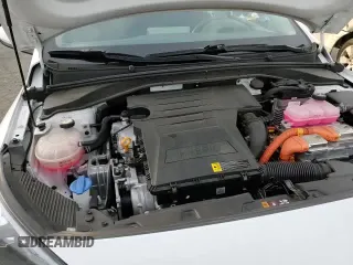 ✅ 2020 Hyundai Ioniq Blue • VIN: KMHC65LC8LU242672 • Lot: 83819974. Wystawiony na Copart z przebiegiem 80 814 mil. Bezpłatny archiwum sprzedaży aukcyjnych z USA i szczegółowy raport historii pojazdu na DreamBid. Zdjęcie 13.