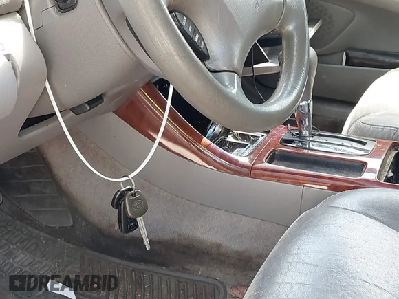 ✅ 2004 Toyota Camry LE • VIN: 4T1BE32K84U353963 • Lot: 43131956. Wystawiony na IAAI z przebiegiem Nie podano. Bezpłatny archiwum sprzedaży aukcyjnych z USA i szczegółowy raport historii pojazdu na DreamBid. Zdjęcie 11.