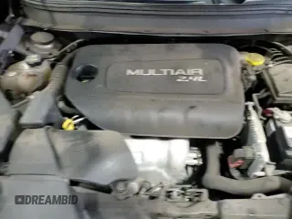 ✅ 2018 Jeep Cherokee Latitude • VIN: 1C4PJMCB0JD622320 • Lot: 63489405. Wystawiony na Copart z przebiegiem 102 140 mil. Bezpłatny archiwum sprzedaży aukcyjnych z USA i szczegółowy raport historii pojazdu na DreamBid. Zdjęcie 17.