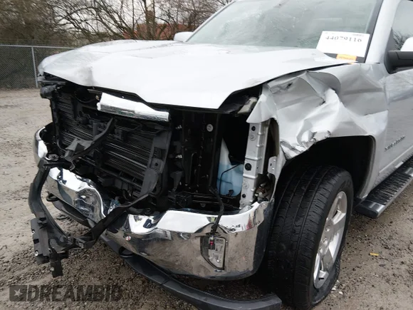 ✅ 2017 Chevrolet Silverado 1500 LT • VIN: 1GCVKREC8HZ267398 • Лот: 44079116. Опубліковано раніше на IAAI з пробігом 94 675 миль. Безкоштовний доступ до архіву аукціонних продажів зі США та докладний звіт про історію автомобіля на DreamBid. Зображення 6.