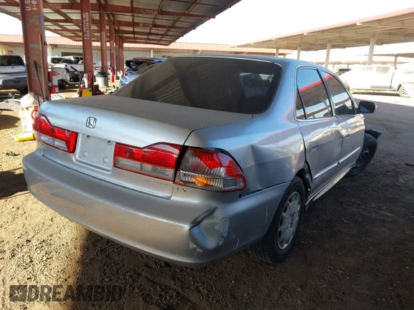 ✅ 2001 Honda Accord LX • VIN: JHMCG56431C021407 • Lot: 43927399. Wystawiony na IAAI z przebiegiem 213 031 mil. Bezpłatny archiwum sprzedaży aukcyjnych z USA i szczegółowy raport historii pojazdu na DreamBid. Zdjęcie 4.
