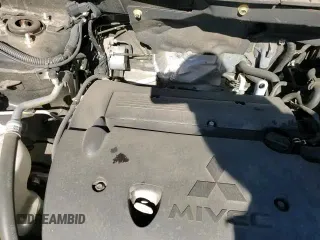 ✅ 2022 Mitsubishi Outlander ES • VIN: JA4APUAU2NU012606 • Lot: 87030535. Listed on Copart with 120,783 mi. Free auction sales archive from the USA and detailed vehicle history report at DreamBid. Image 16.