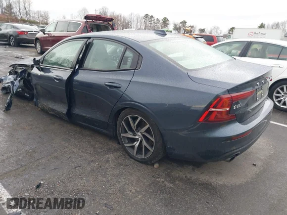 ✅ 2020 Volvo S60 Momentum • VIN: 7JR102FK8LG057343 • Лот: 43771035. Опубликован ранее на IAAI с пробегом 81 917 миль. Бесплатный доступ к архиву аукционных продаж из США и подробный отчёт об истории автомобиля на DreamBid. Изображение 3.