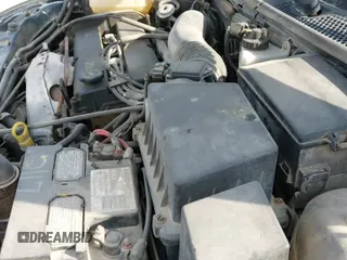 ✅ 2000 Ford Focus SE • VIN: 1FAFP3435YW417592 • Lot: 43436005. Wystawiony na IAAI z przebiegiem 160 967 mil. Bezpłatny archiwum sprzedaży aukcyjnych z USA i szczegółowy raport historii pojazdu na DreamBid. Zdjęcie 19.