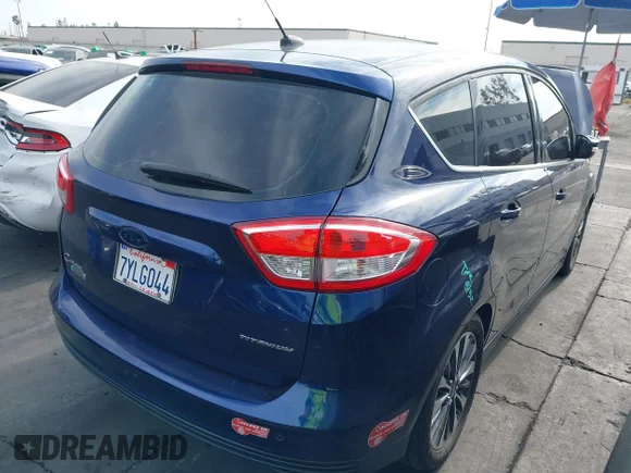 ✅ 2017 Ford C-Max Titanium • VIN: 1FADP5FU0HL102662 • Лот: 43686230. Опубліковано раніше на IAAI з пробігом 106 957 миль. Безкоштовний доступ до архіву аукціонних продажів зі США та докладний звіт про історію автомобіля на DreamBid. Зображення 4.