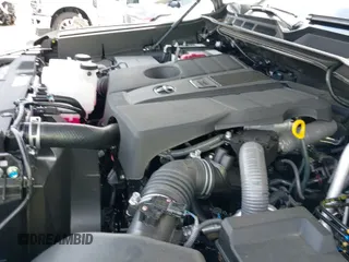 ✅ 2025 Toyota Tundra Platinum • VIN: 5TFNA5DB2SX297116 • Lot: 42525638. Listed on IAAI with 5,010 mi. Free auction sales archive from the USA and detailed vehicle history report at DreamBid. Image 12.