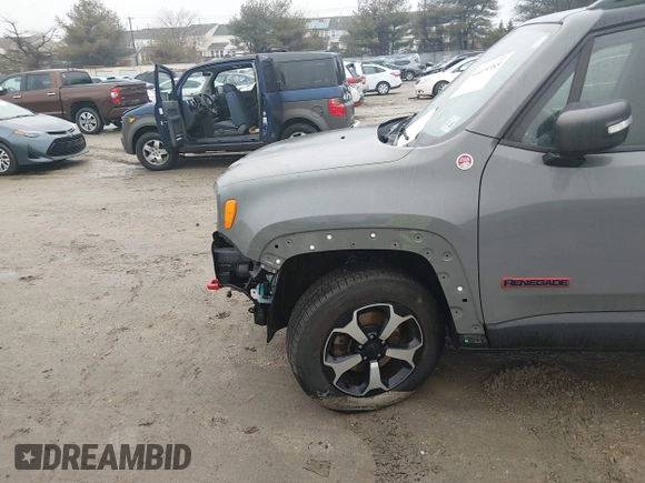 ✅ 2021 Jeep Renegade Trailhawk • VIN: ZACNJDC18MPM66481 • Lot: 44419385. Wystawiony na IAAI z przebiegiem 57 929 mil. Bezpłatny archiwum sprzedaży aukcyjnych z USA i szczegółowy raport historii pojazdu na DreamBid. Zdjęcie 6.