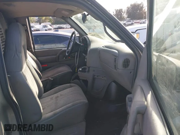 ✅ 2005 Chevrolet Astro Cargo • VIN: 1GCDM19X45B130922 • Лот: 41196801. Опубліковано раніше на IAAI з пробігом 125 309 миль. Безкоштовний доступ до архіву аукціонних продажів зі США та докладний звіт про історію автомобіля на DreamBid. Зображення 5.
