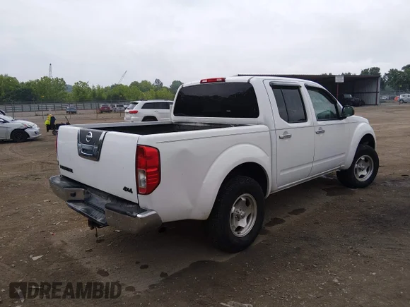 ✅ 2011 Nissan Frontier SV • VIN: 1N6AD0EV8BC401498 • Lot: 45177771. Wystawiony na IAAI z przebiegiem 179 830 mil. Bezpłatny archiwum sprzedaży aukcyjnych z USA i szczegółowy raport historii pojazdu na DreamBid. Zdjęcie 4.