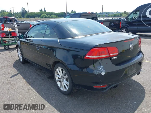 ✅ 2012 Volkswagen Eos Komfort • VIN: WVWBW7AH1CV010483 • Лот: 42582819. Опубликован ранее на IAAI с пробегом 122 454 миль. Бесплатный доступ к архиву аукционных продаж из США и подробный отчёт об истории автомобиля на DreamBid. Изображение 3.