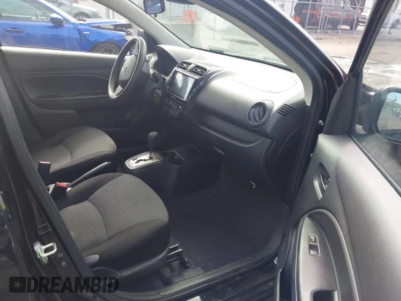 ✅ 2023 Mitsubishi Mirage ES • VIN: ML32FUFJ4PHF05863 • Lot: 44839636. Wystawiony na IAAI z przebiegiem 33 400 mil. Bezpłatny archiwum sprzedaży aukcyjnych z USA i szczegółowy raport historii pojazdu na DreamBid. Zdjęcie 5.