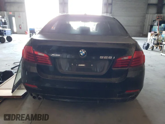 ✅ 2015 BMW 5 Series 528i xDrive • VIN: WBA5A7C54FD624384 • Лот: 46659893. Опубликован ранее на Copart с пробегом 119 300 миль. Бесплатный доступ к архиву аукционных продаж из США и подробный отчёт об истории автомобиля на DreamBid. Изображение 6.