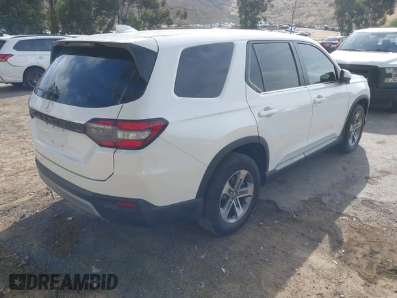 ✅ 2023 Honda Pilot EX-L • VIN: 5FNYG2H47PB015673 • Lot: 42192426. Wystawiony na IAAI z przebiegiem 22 617 mil. Bezpłatny archiwum sprzedaży aukcyjnych z USA i szczegółowy raport historii pojazdu na DreamBid. Zdjęcie 4.