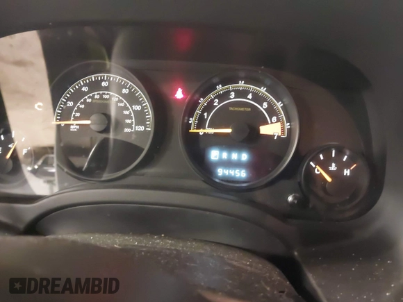 ✅ 2016 Jeep Patriot Latitude • VIN: 1C4NJRFB4GD741478 • Lot: 44519396. Wystawiony na IAAI z przebiegiem 94 456 mil. Bezpłatny archiwum sprzedaży aukcyjnych z USA i szczegółowy raport historii pojazdu na DreamBid. Zdjęcie 6.